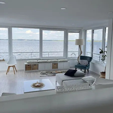 Floating-haus Meerferien Hotel na wodzie