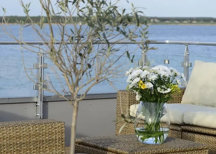 Floating-haus Meerferien Hotel na wodzie *